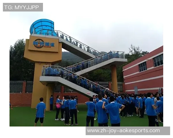 王子扬足球：从校园小将到职业赛场的成长之路与梦想追逐